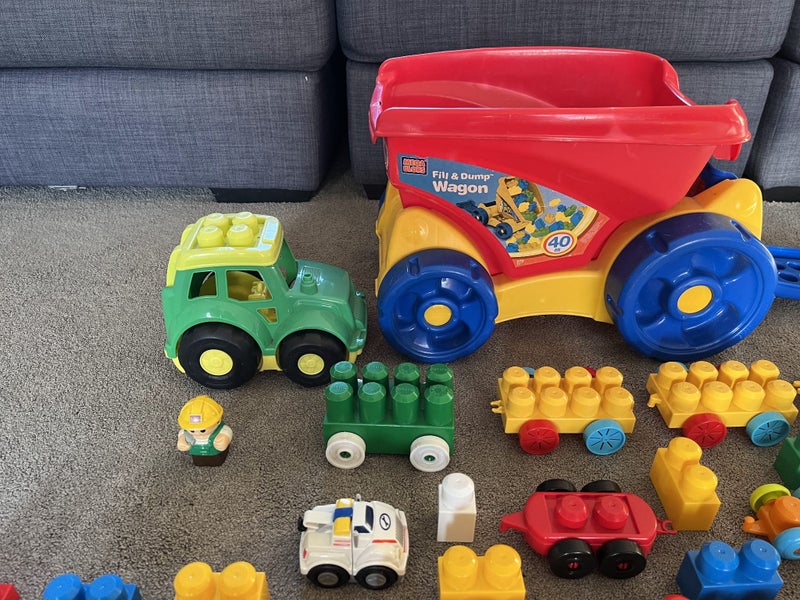 Mega Bloks 80+ pieces, Wagon and Tractor Carousel 2