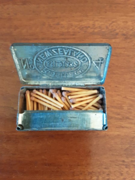 Match tin with matches Carousel 1