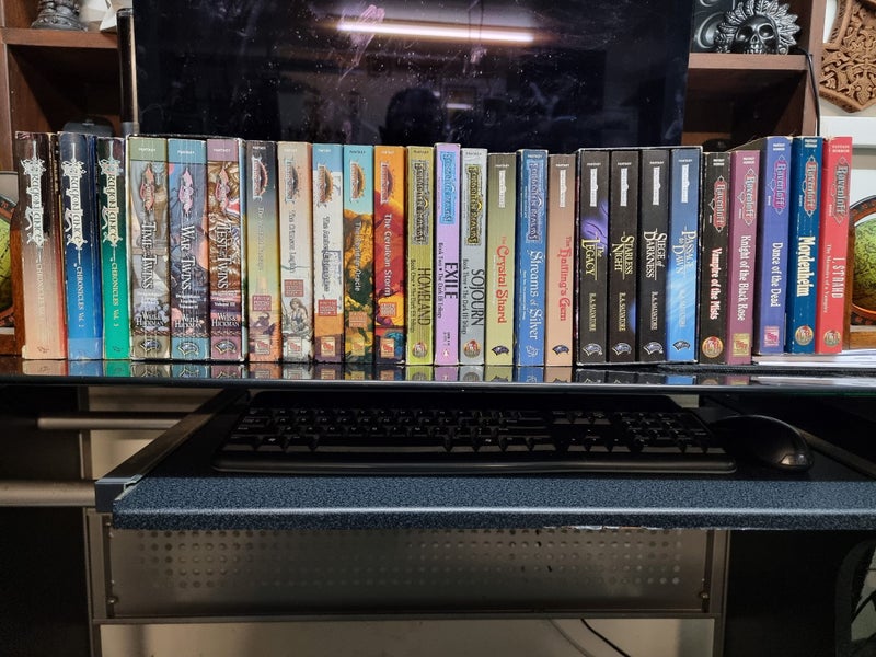 Dragonlance, Forgotten Realms, Ravenloft, and Dark Sun novels Carousel 1
