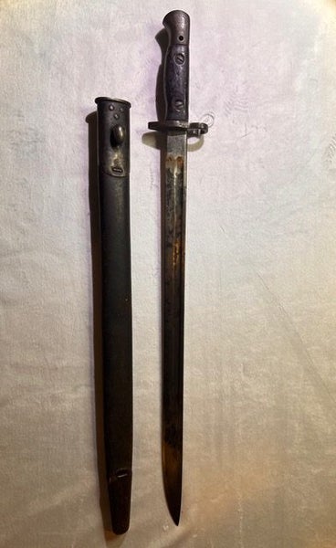 WW1 NEW ZEALAND MARKED PATTERN 1907 SMLE BAYONET AND LEATHER SCABBARD Carousel 1