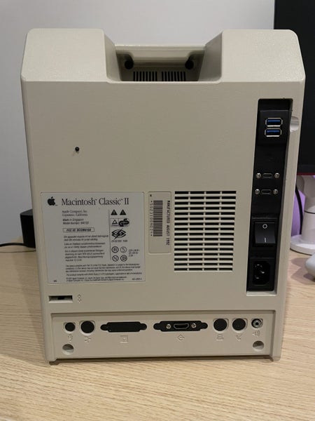 Macintosh Classic M1 Carousel 2