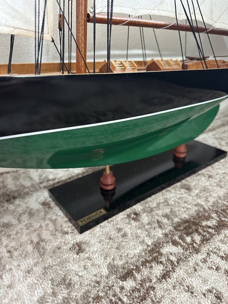 Vintage model yacht - collectable and rare Carousel 3