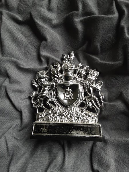 Lesney heritage series silver coat of arms Carousel 2