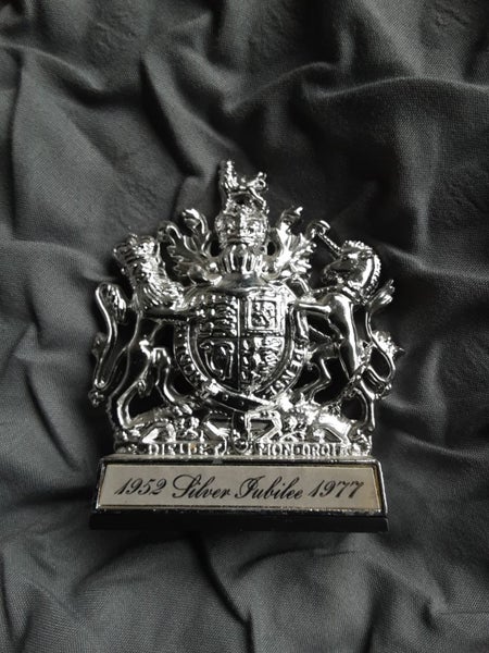 Lesney heritage series silver coat of arms Carousel 1