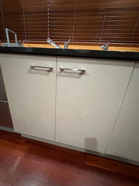 Kitchen with Granite Benchtop Carousel 20