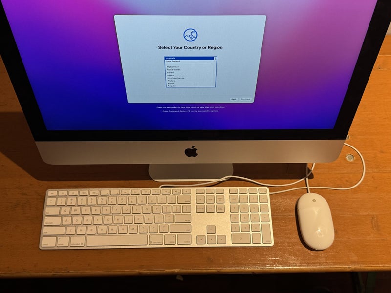 Apple iMac 21.5" — 2.8ghz Intel Core i5 — Late 2015 Model Carousel 2