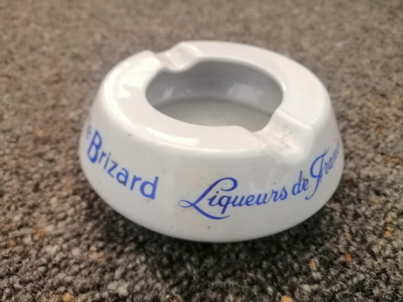 2 French Ashtrays Carousel 2