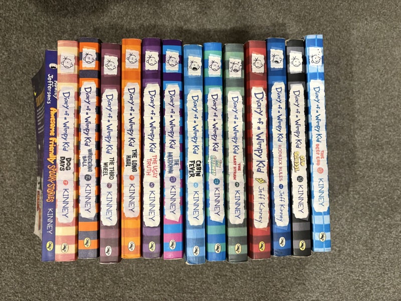 Diary of a Whimpy Kid (14 books!) Carousel 2
