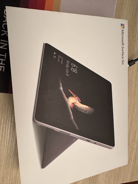 Microsoft Surface Go (1st Gen) Carousel 1