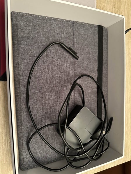 Microsoft Surface Go (1st Gen) Carousel 2