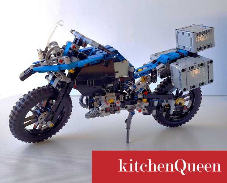 LEGO TECHNIC – 42063 BMW R 1200 GS Adventure motorcycle Carousel 1