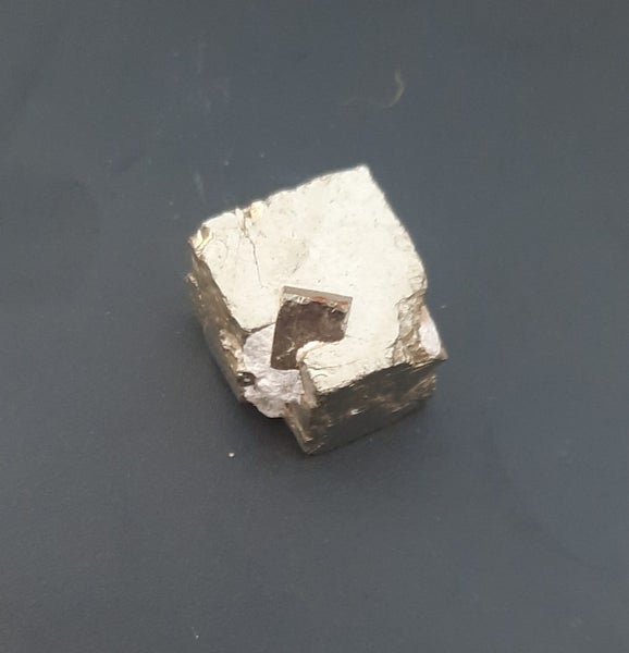 $1res- cubic pyrite - South Africa Carousel 1