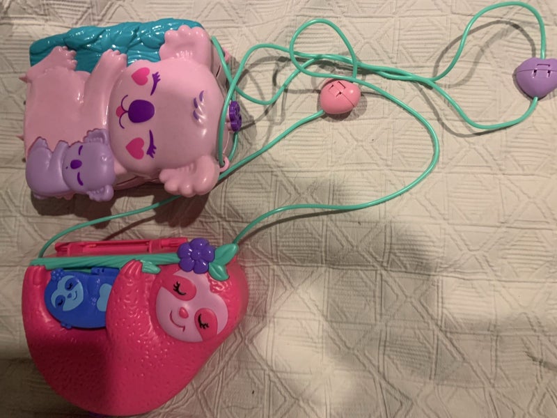 Polly pockets x 2 Carousel 1