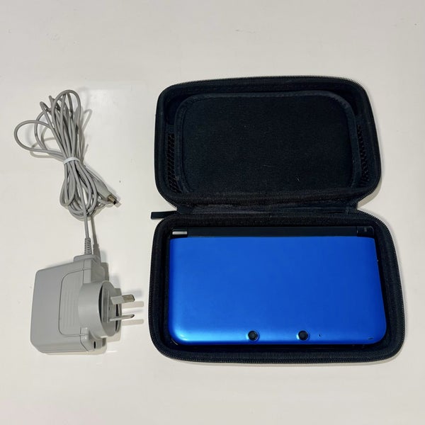 $1 RES!! Blue 3DS XL + charger, case & 64GB SD card Carousel 1