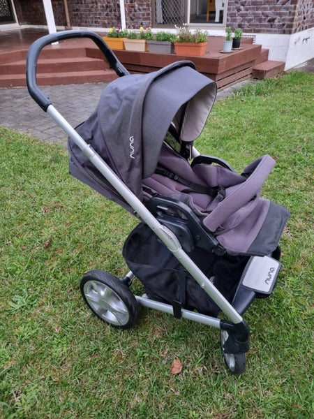 Nuna Mixx Next Stroller Carousel 1