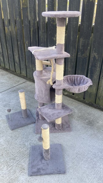 Cat Tree Scratching Post Tower Carousel 2
