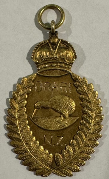 Rare WW2 9ct NZ Army Gold Return Home Fob - Sglmn.T.Burke/2nd N.Z.E.F./1939 Carousel 2