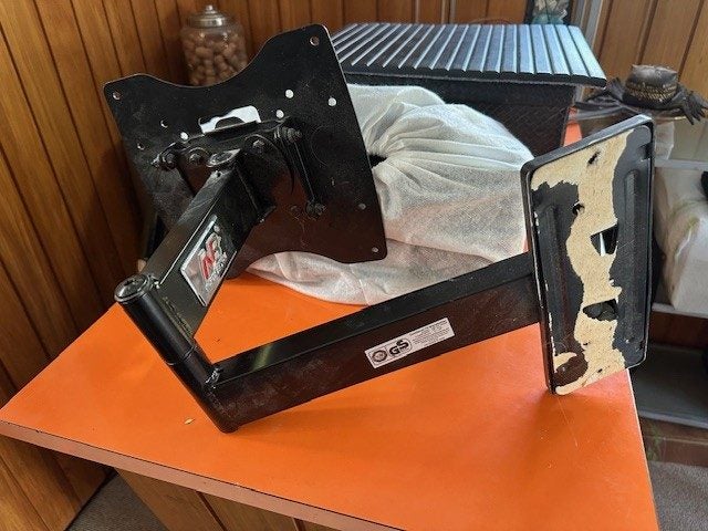 TV Mount - Cantilever Carousel 1