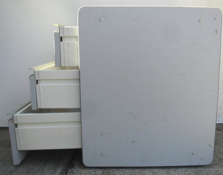 Office Drawers, grey colour, 3 drawers, very good condition, can deliver in Chc. Carousel 3