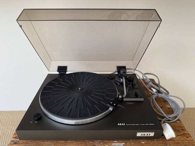 Akai AP-B20 turntable Carousel 1