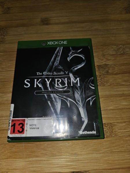 The Elder Scrolls V: Skyrim (Special Edition) - Xbox One Carousel 1