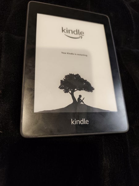 Kindle Paperwhite - 10th Edition (8GB) Carousel 1