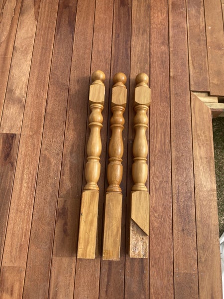 Set of wooden posts, bannisters and balusters (2 flights) Carousel 2