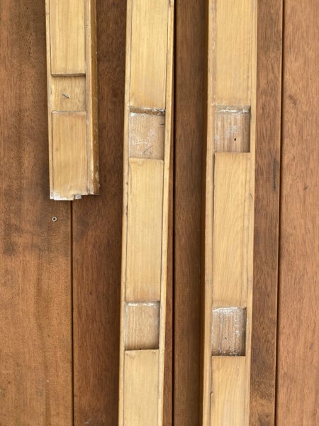 Set of wooden posts, bannisters and balusters (2 flights) Carousel 8