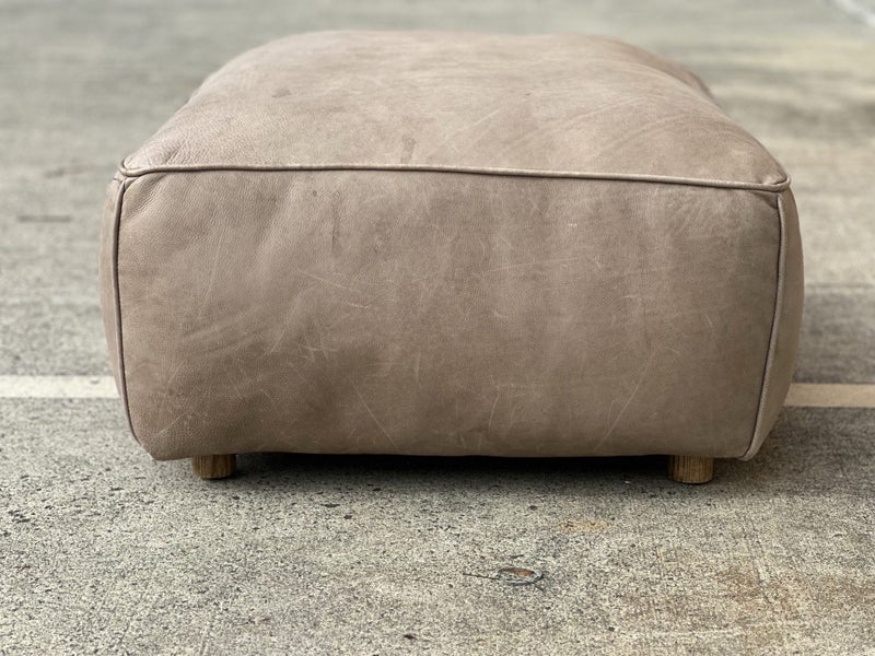 STUNNING NICK SCALI GENUINE LEATHER OTTOMAN Carousel 7
