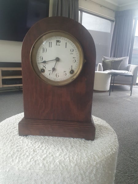 Antique Mantel Clock Carousel 1