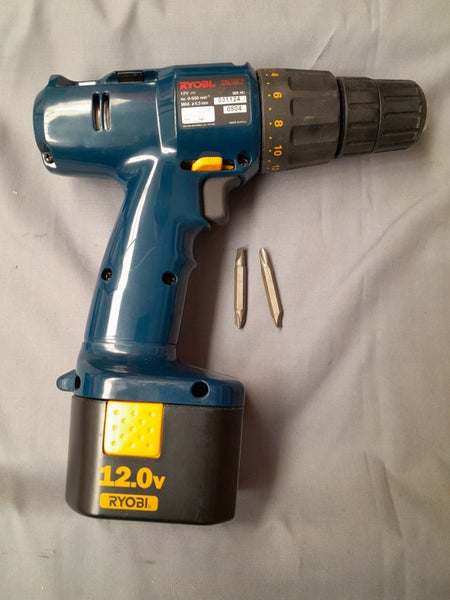 Ryobi CDL1201P 12V Cordless Drill/Driver Carousel 2