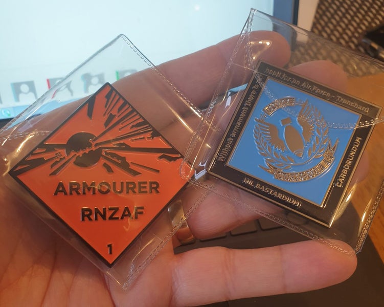 RNZAF Armourer, Challenge Coin (1) Carousel 1
