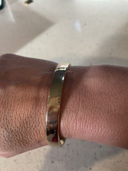 Heavy gold bangle62865828142850112