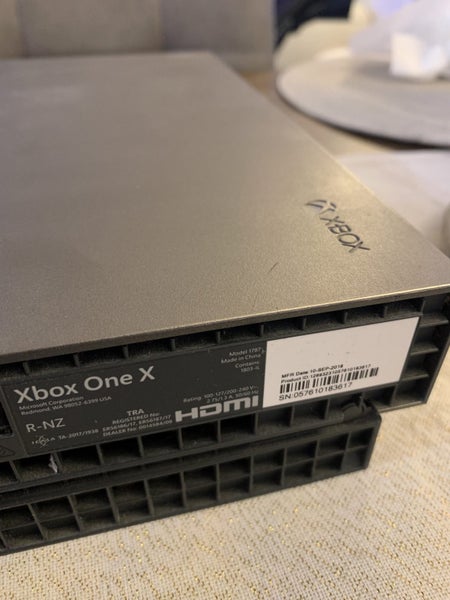 Xbox one X Battlefield edition 1TB Carousel 2