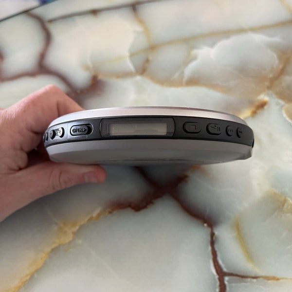 Sony Walkman D-EJ011 – Portable CD Player Carousel 2