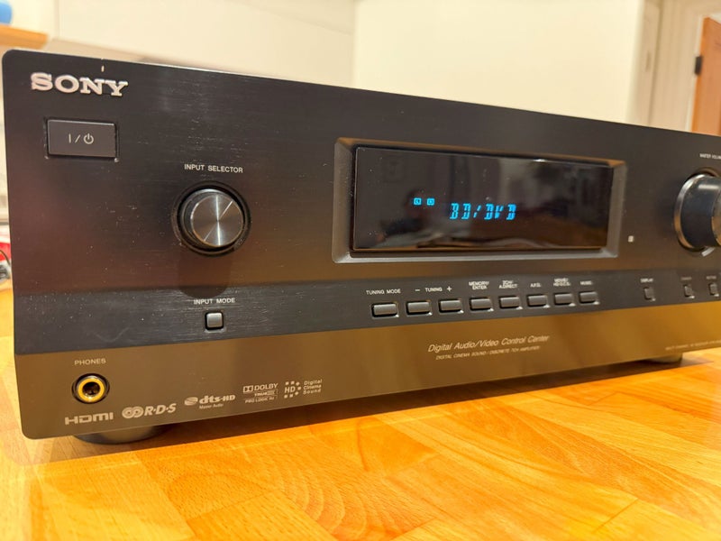 Sony 7.1 Channel DH Series 3D A/V Receiver. Unused. Carousel 2