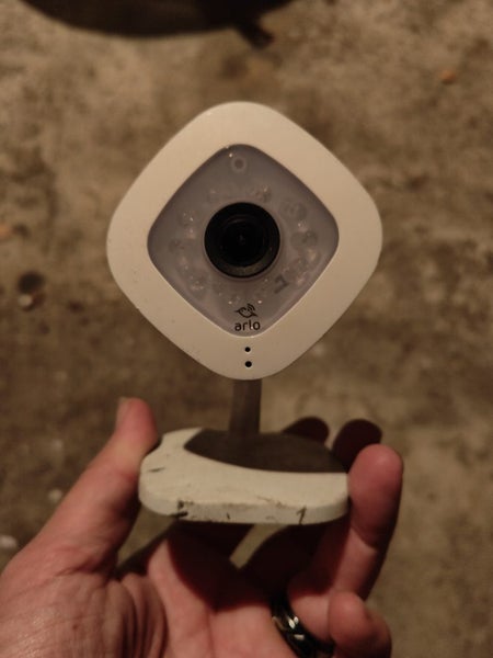 Arlo Q indoor security camera Carousel 1