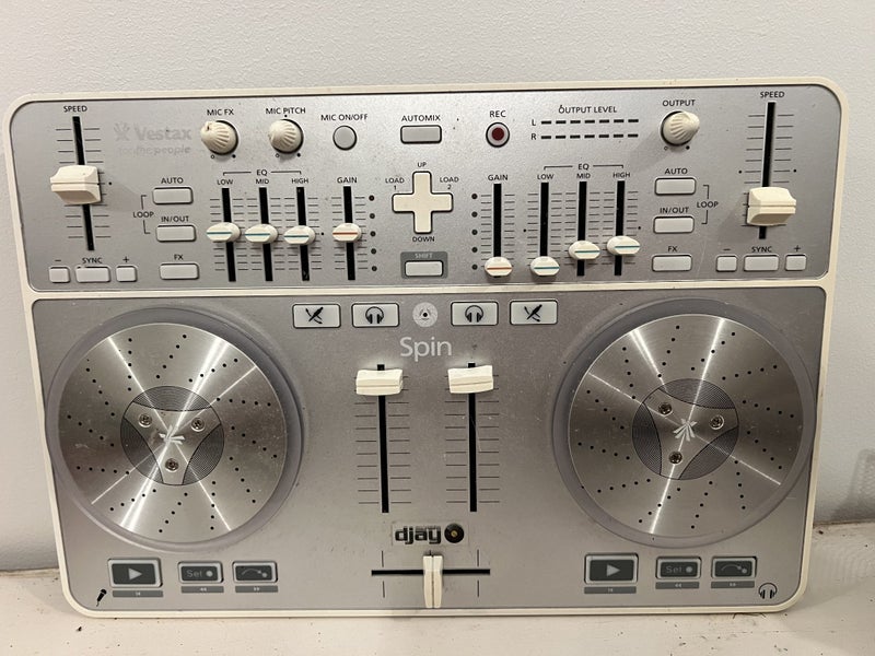 Vestax Spin DJ Controller for iOS or computer inferface Carousel 1
