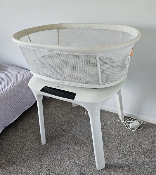 4Moms Mamaroo Sleep Bassinet Carousel 1