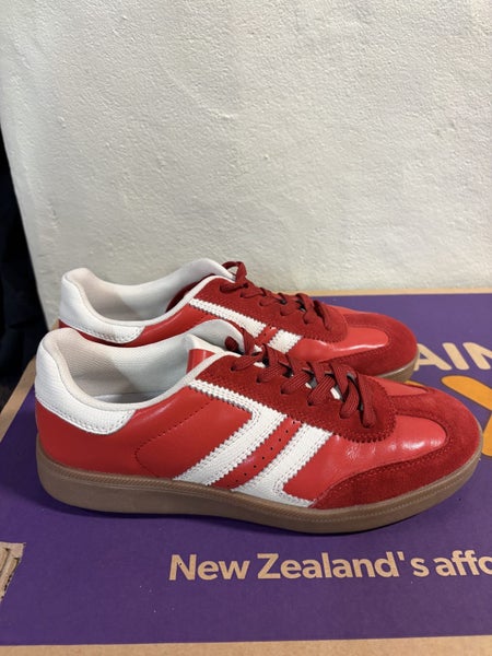Red leather Le Sansa sneakers size 9 Carousel 1