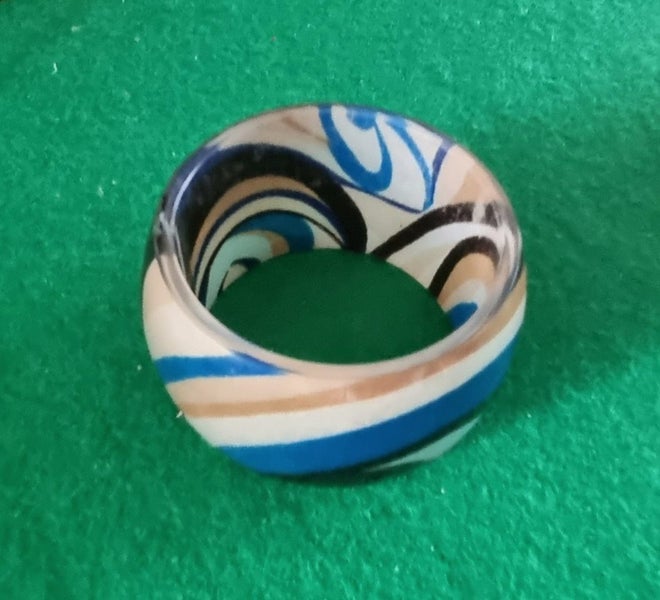 Retro Resin Bangle Carousel 1