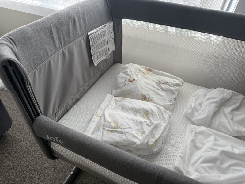 JOIE ROOMIE CO-SLEEPER Bassinet Carousel 2