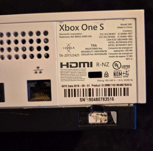 Xbox One S 1TB (Faulty) Carousel 5
