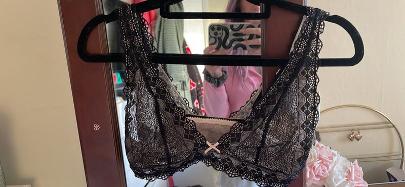 Bralette Carousel 1
