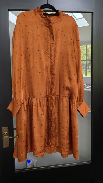 GESTUZ DRESS sz 10 $1R!! Carousel 1