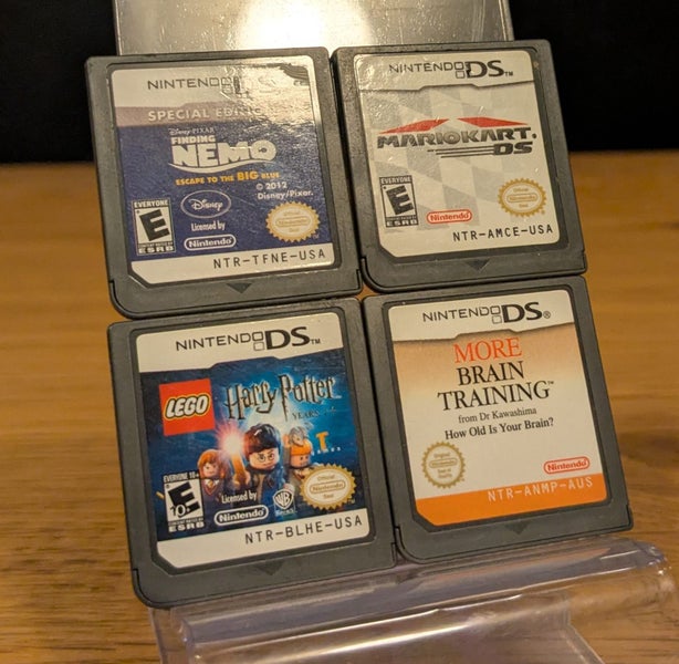 Nintendo DS Lite – White Console Bundle + Games & Charger Carousel 5