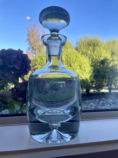 Heavy lead crystal Decanter in perfect condition62864732975617111
