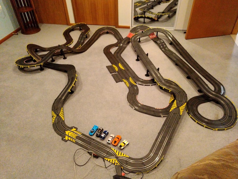 Massive 3x Artin sets combined with several cars and custom track pieces, 1/43 Carousel 1