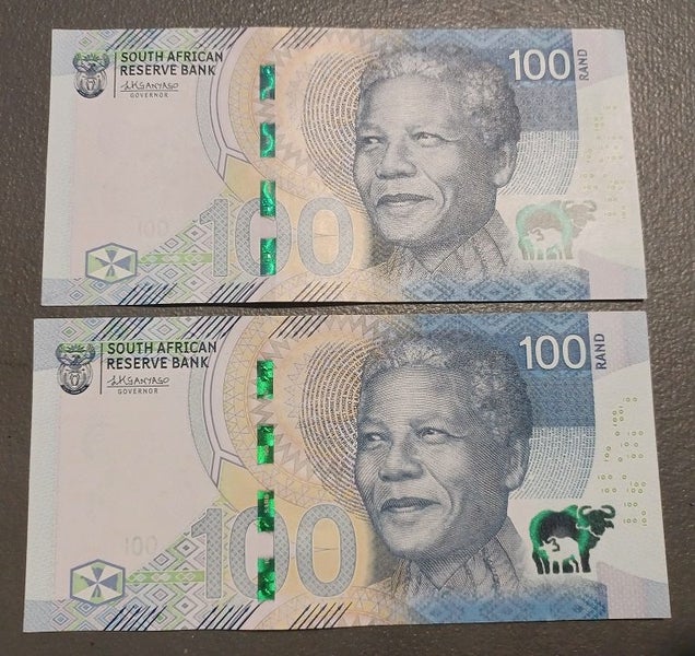 South Africa - 100 Rand banknote x 2 (2023) Carousel 2