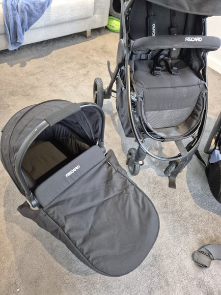 Recaro Capsule & Stroller Carousel 7